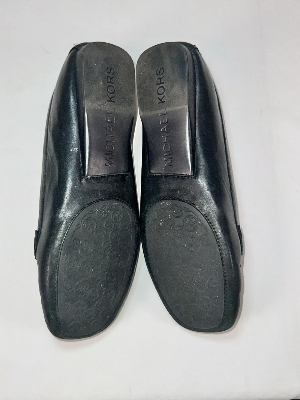 Michael Kors Black Leather Charm Moccasin Flats Size 7.5 Classic Loafer